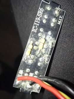 Naprawa lampy tylnej LED w motorowerze - 3 z 6 diod słabo świeci
