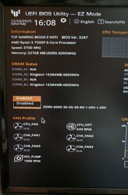 Ekran BIOS z informacją o systemie i pamięci DDR5 ustawionej na 4800 MHz