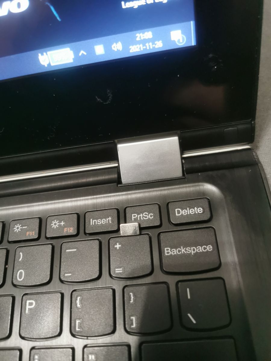 Laptop Lenovo Yoga 300 dziwny problem z uruchomieniem
