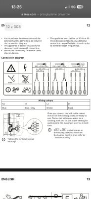 Fragment instrukcji podłączenia płyty indukcyjnej IKEA, z diagramami okablowania i opisem kolorów przewodów do podłączenia na różne napięcia.