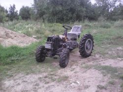 Traktorek sam 4x4 druga konstrukcja Traktorek sam 4x4 druga konstrukcja