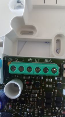 Jak podłączyć zastępczą słuchawkę domofonu Grothe-bticino bez schematu?