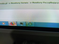 Zniekształcenia obrazu na monitorze LG Flatron F700B