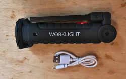 Recenzja i wnętrze latarki Worklight W-52 ładowanej przez USB Recenzja i wnętrze latarki Worklight W-52 ładowanej przez USB