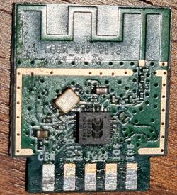 Electronic module with chip and PCB antenna on green circuit board