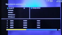 Ekran z wyszukiwaniem kanałów telewizyjnych i radiowych, z błędami dla kanałów DVB-T2.