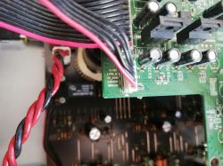 Denon AVR-1513 nie reaguje po zwarciu pinów na płycie zasilacza