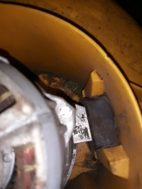 Removing Stiga e331 Electric Mower Engine: Tips for Rubber Mounts & Bearing Replacement