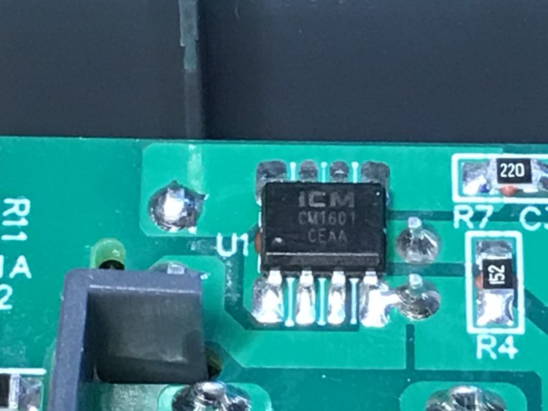 Inside the surge protector strip and USB power supply test - SFS133 Defender Surge Protector