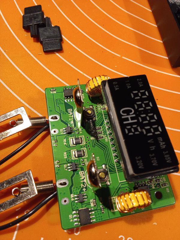 LiitoKala Lii-S2 - Ładowarka akumulatorów dla każdego. Krótki opis, dużo zdjęć.