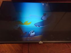 Zaciemnianie boków ekranu w telewizorze LG 55uh661v-zf po kilkunastu sekundach użytkowania Zaciemnianie boków ekranu w telewizorze LG 55uh661v-zf po kilkunastu sekundach użytkowania