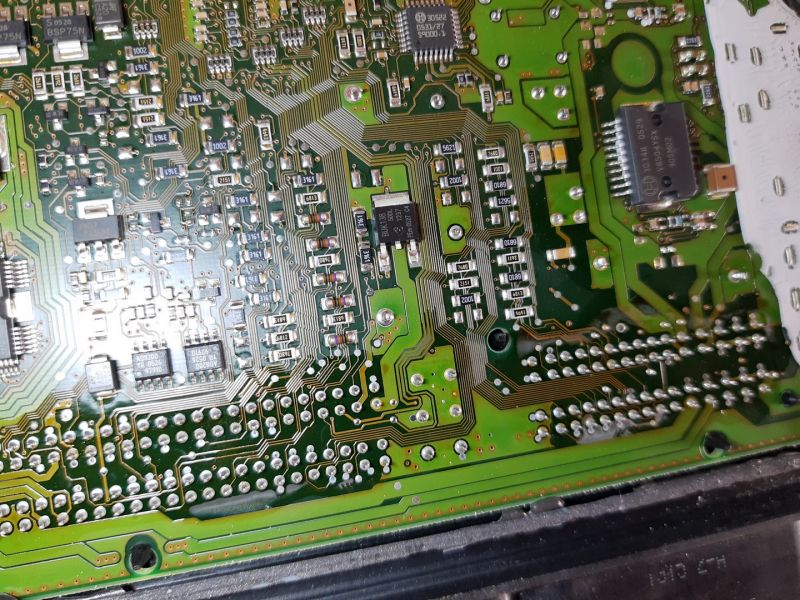 Audi A8 D3 4.2TDI 2005 - Błędy przepływomierzy, poddymianie i drgania na jałowym biegu