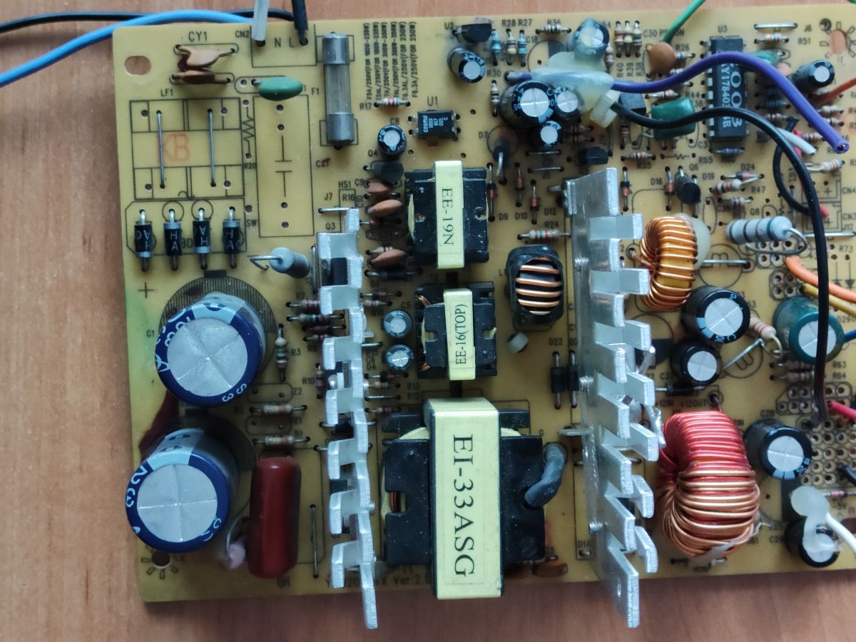 Zasilacz PC model: LC-B300ATX - Zanik napięcia przy obciążeniu