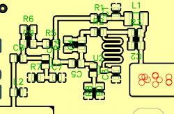 Projekt płytki PCB wzmacniacza antenowego z komponentami R, L i C oraz ścieżkami.