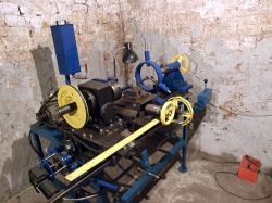 DIY metal bench lathe