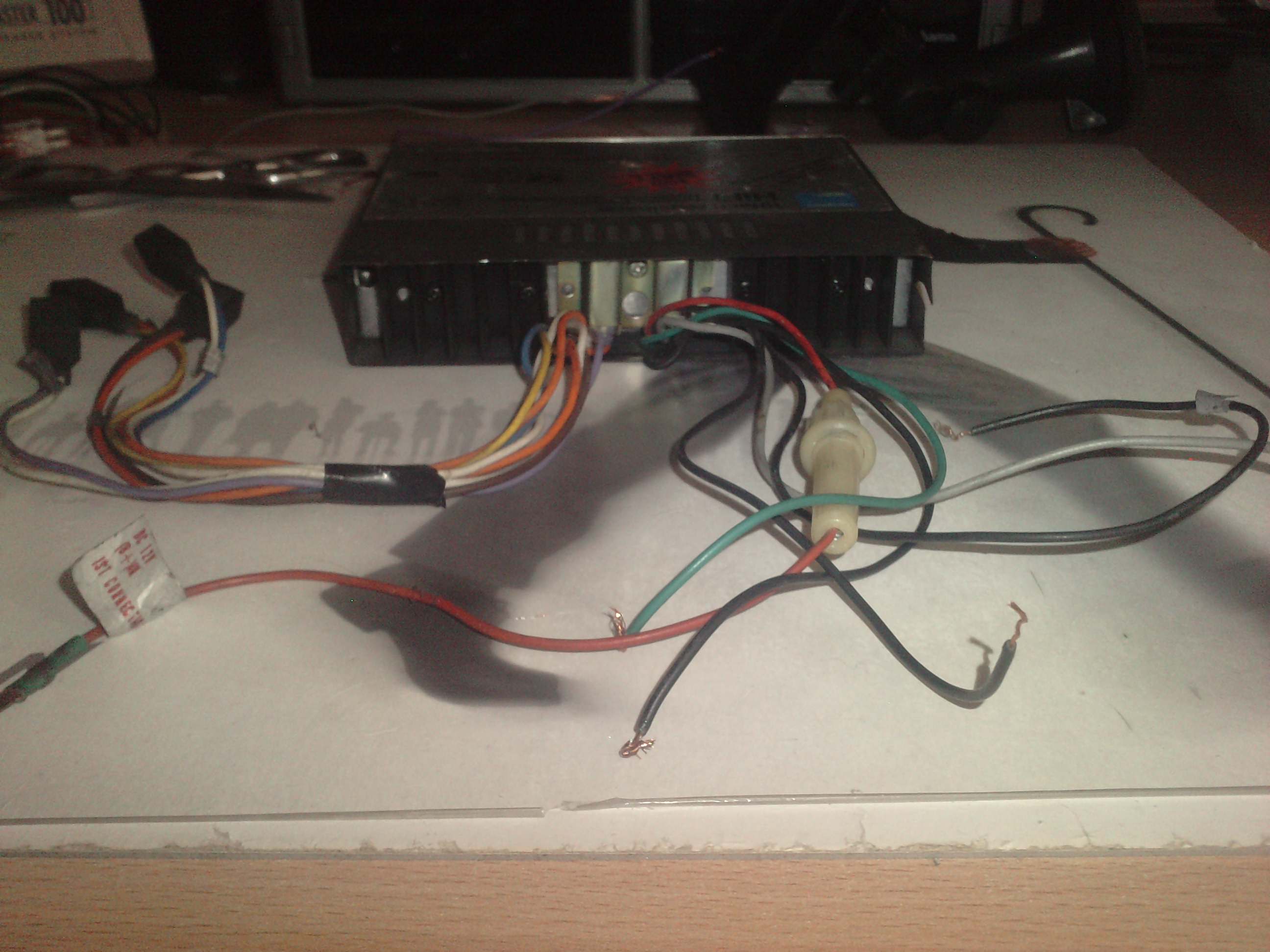 Equalizer samochodowy jak podłączyć (zdjęcia). elektroda.pl