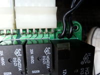 Jak zaprogramować pilota do nieznanej centralki alarmu w samochodzie?