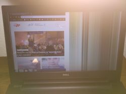 Laptop - uszkodzony ekran? - Laptop - uszkodzony ekran, kolorowe paski Laptop - uszkodzony ekran? - Laptop - uszkodzony ekran, kolorowe paski