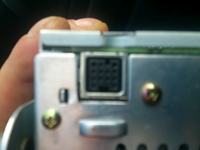 Suzuki Liana - Jak podłączyć zmieniarkę CD do oryginalnego radioodtwarzacza?