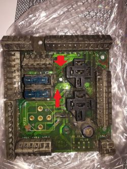 - Naprawa, regenracja wymiana płytki do sterowanie windą samochodować