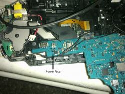 PSP 3004 nie ładuje się przez gniazdo zasilania - wymiana z PSP 2004 bez efektu