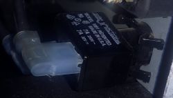 APC Smart-UPS 700 nie uruchamia się - wymiana akumulatorów na 5Ah