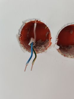 Connecting staircase switches: instructions and diagram for a 3-wire cable