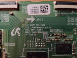 Zbliżenie na płytę logiki T-con telewizora Samsung z oznaczeniami modelu BN41-01947A.