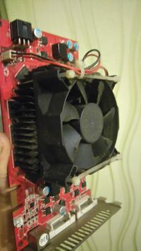 Komputer wyłącza się samoczynnie - dolny wentylator nie działa, czy to chłodzenie CPU?
