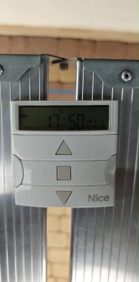 NICE NM28000PP napęd Rolet po skasowaniu pilota robi tylko krótki ruch dół-góra
