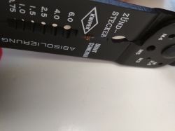 Wielofunkcyjne szczypce Knipex 9721215B, recenzja Wielofunkcyjne szczypce Knipex 9721215B, recenzja