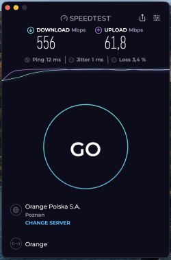 Zrzut Speedtest z wynikiem: pobieranie 556 Mb/s, wysyłanie 61,8 Mb/s, ping 12 ms