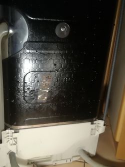 Zmywarka AEG Favorit 84470VI - jak dotrzeć do grzałki? Zmywarka AEG Favorit 84470VI - jak dotrzeć do grzałki?