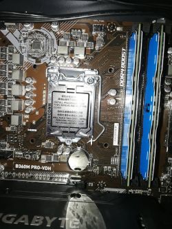 MSI B360M PRO-VDH - Problem z kablem, chłodzenie procesoba MSI B360M PRO-VDH MSI B360M PRO-VDH - Problem z kablem, chłodzenie procesoba MSI B360M PRO-VDH