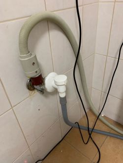 Connecting LG F4WV710P1, RC90V9AV3Q Washer and Dryer to Single 3m Drain: Water Retraction Issues