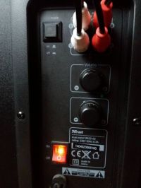 Głosniki Trust gtx 38 - nie grają po podłączeniu do komputera