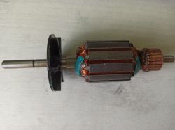 Silnik KN-4 (Tur 2): Zwolnione obroty, iskrzenie, zablokowanie i przegrzewanie. Szczotki długie