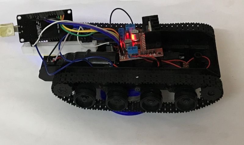 DIY Tank Robot with NodeMCU and L298 Tank-style robot built on a NodeMCU platform with a track chassis.