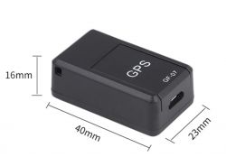 Niewielki lokalizator GPS z napisem 