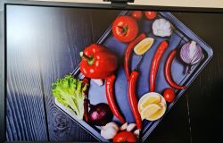 Kolorowe warzywa ułożone na blasze do pieczenia