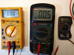 Bardzo tani Mini Multimetr DT83B - Test / Recenzja / Opis Bardzo tani Mini Multimetr DT83B - Test / Recenzja / Opis