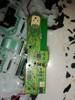 Pad do Play Station. Identyfikacja elementu i wymiana wejścia USB bez hot aira.