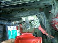 Renault Clio II 1.2 2002 - rozrusznik nie kręci, problem z połączeniem kabli?