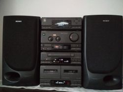 VW Golf 4: Jak podłączyć głośniki Sony MHC-4800 i telefon bez AUX?