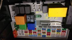 Opel / Astra G / T98 - Opela Astra G - przewód zasilający pompę paliwa