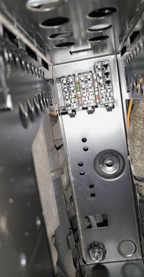 Problem z radiem samochodowym w Corsie B, jaka jest tam potrzebna przejsciówka żeby podłączyć radio