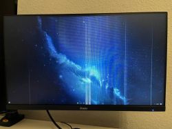 IIYAMA G-Master G2470HSU-B6 – pojawiające się pionowe, zmienne linie na matrycy