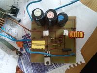 ZVS flyback driver według schematu – brak wzbudzenia, ciepłe rezystory 470Ω 5W