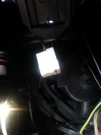 Mercedes-Benz Vito 108D W638 - Wypięta kostka obok Hamulca Postojowego Mercedes-Benz Vito 108D W638 - Wypięta kostka obok Hamulca Postojowego