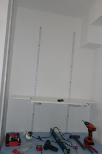 Biurko elektronika w nietypowym miejscu i z ciekawym "zamykaniem" Biurko elektronika w nietypowym miejscu i z ciekawym "zamykaniem"